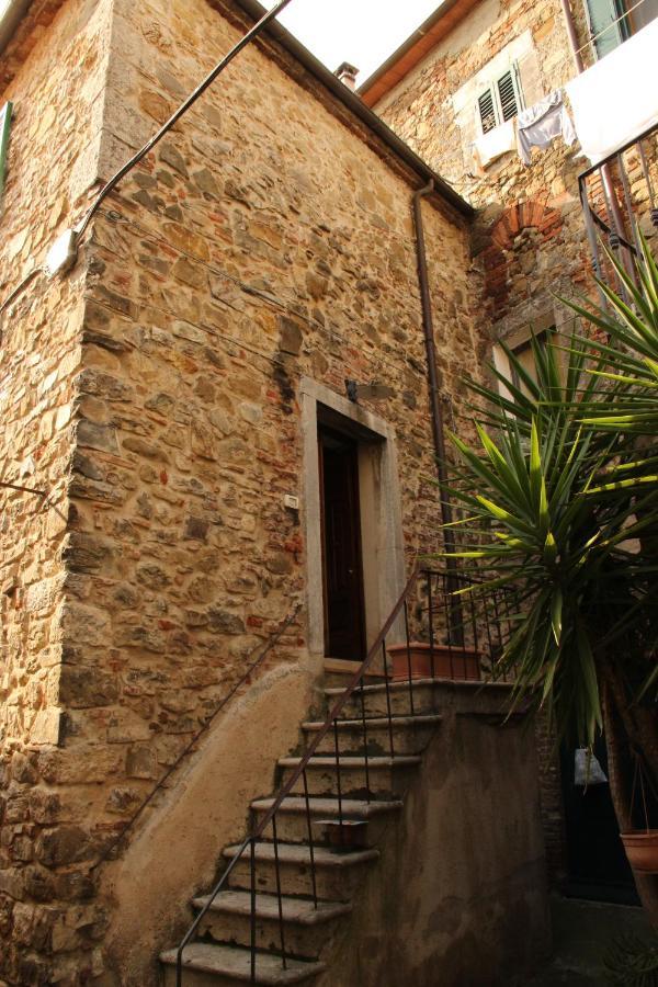 Trilocale Nel Centro Storico Διαμέρισμα Montemerano Εξωτερικό φωτογραφία